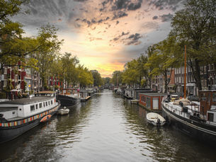 Canals and the Architecture of Trade