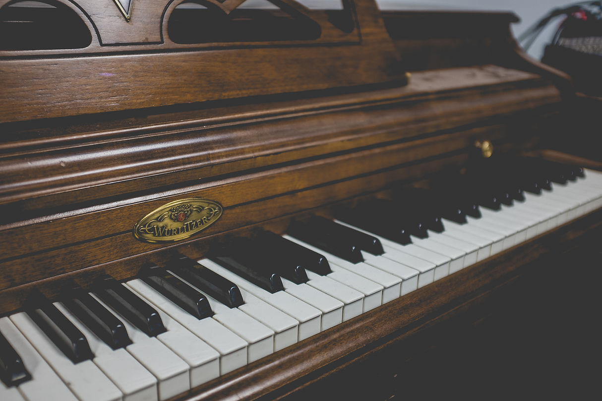 Piano keyboard