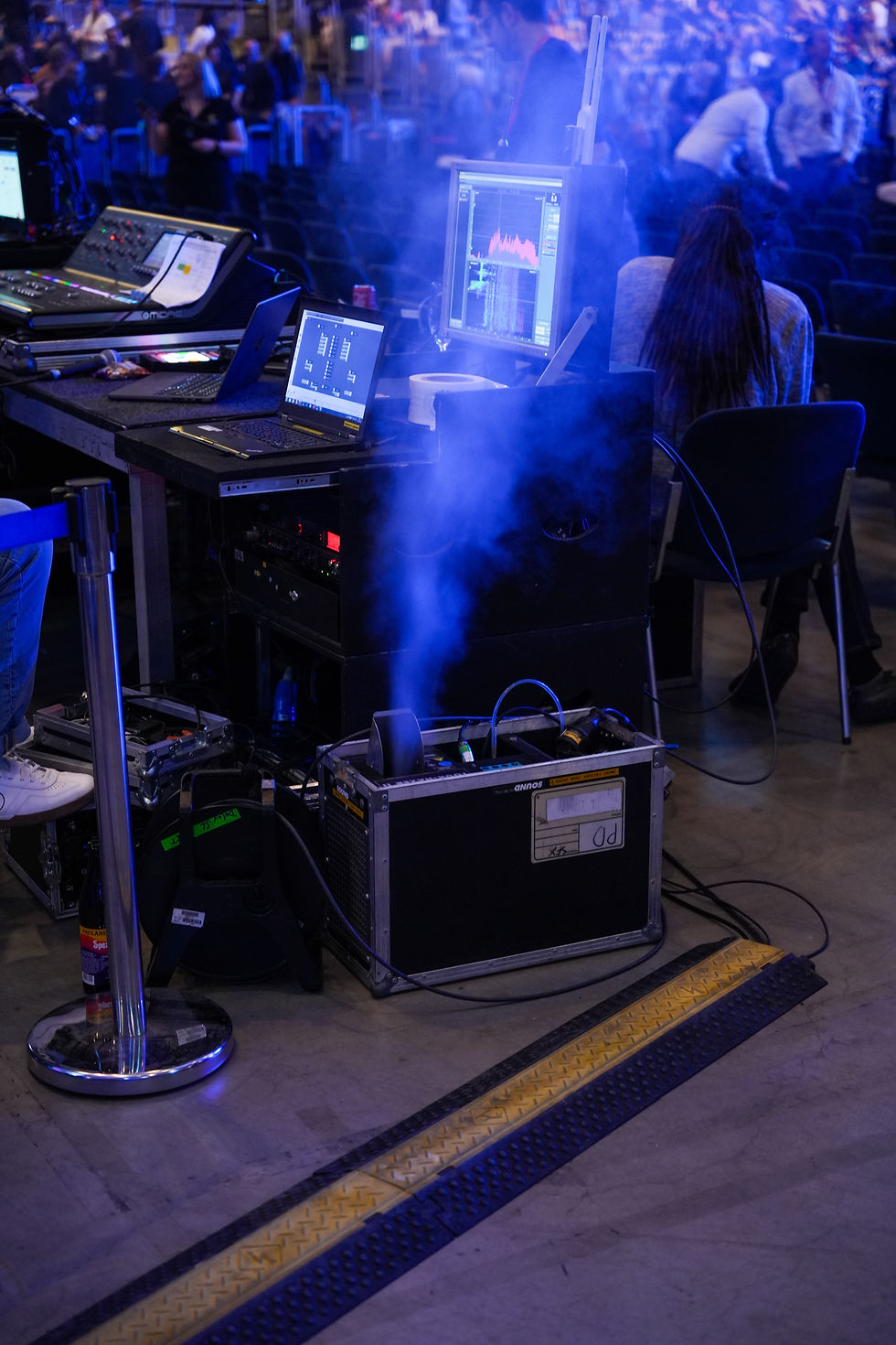 SMOKE MACHINE