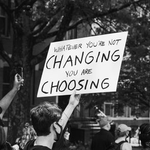 Farmers clash with police near the European Union headquarters