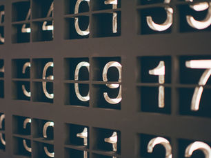 Context vs Numbers: Meaningful Data Analysis