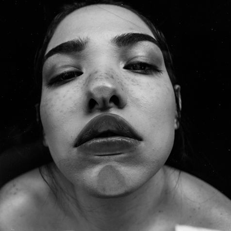 The Best Way to Remove Makeup: Gentle and Effective Makeup Removal Techniques