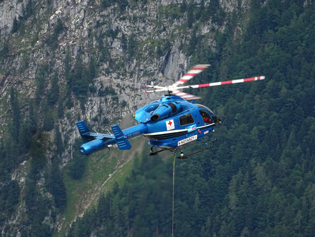 Zu Fuß auf den Gipfel und mit dem Rettungshubschrauer zurück ins Tal (oder direkt ins Krankenhaus)