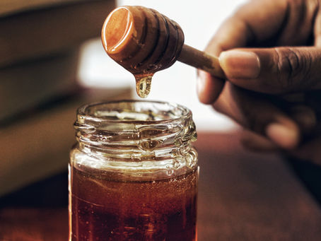 The Golden Elixir: Exploring the World of Raw Unfiltered Honey and Its Tea Pairings