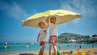 Consumer Confidence Rises, As Summer Holiday Season Begins
