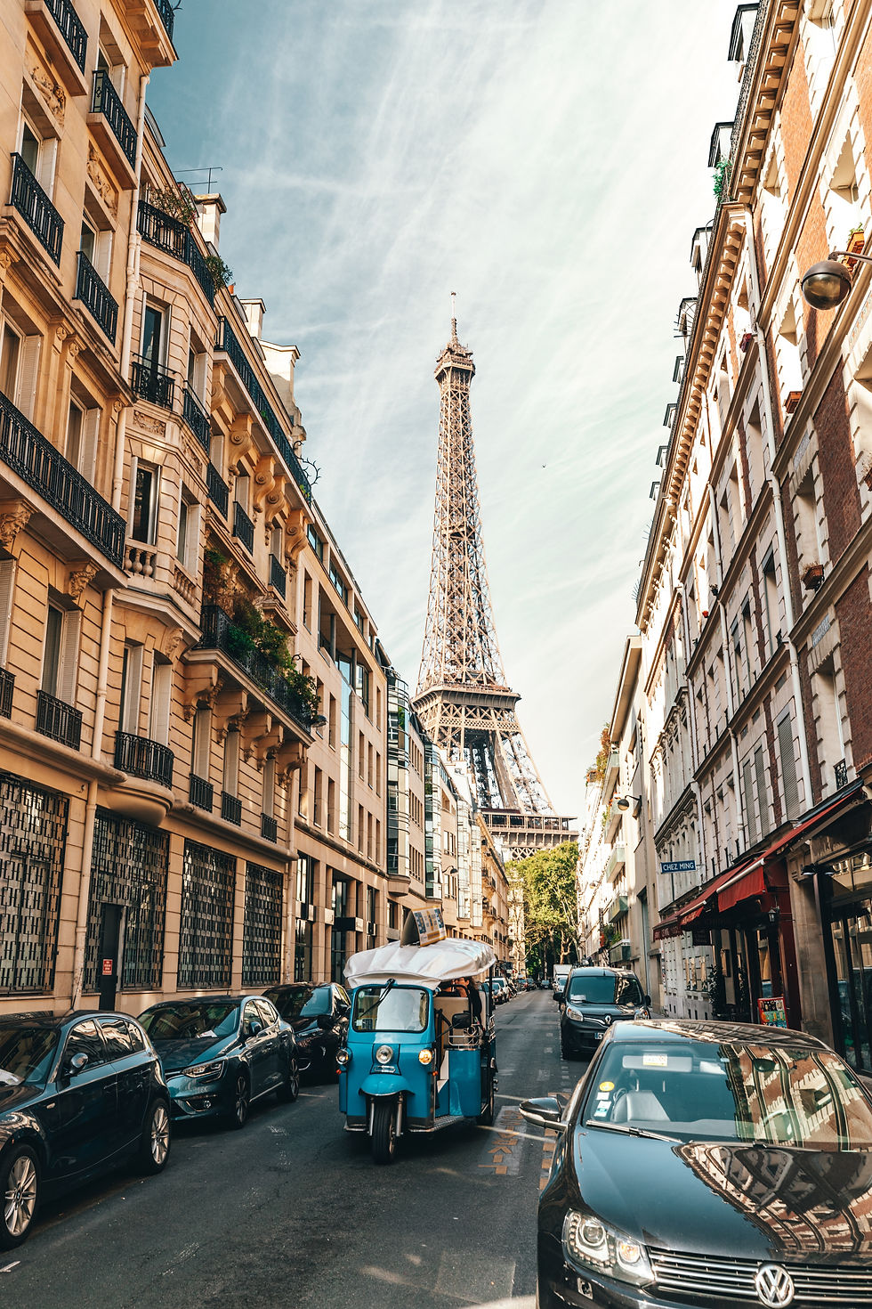 A picture of the Eiffel Tower in Paris, France