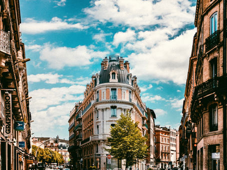Isolation des combles à Toulouse : prix, techniques et aides 2025