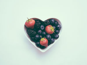 Mindful Eating: A Simple Practice for Improved Mental and Physical Health
