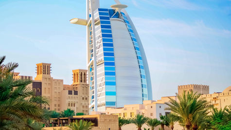 Guía 2024: Cómo empresarios españoles abren empresas en Dubai con 0% impuestos y obtienen residencia. ¡Descubre cómo!