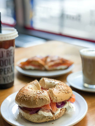 Sandwich Tuesday: Bagel mit Lachs & Frischkäse – Frisch, cremig, lecker