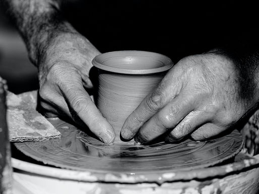 ECUADOR SALDRA ADELANTE