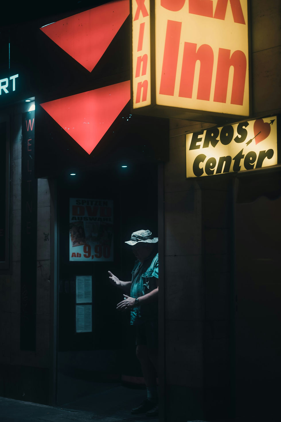 Außenansicht eines High-Class Laufhauses mit diskreter Fassade in Wien - Webdesign Referenz Escort Premium