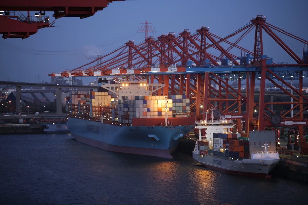Embracing the AI Revolution in Modern Ports