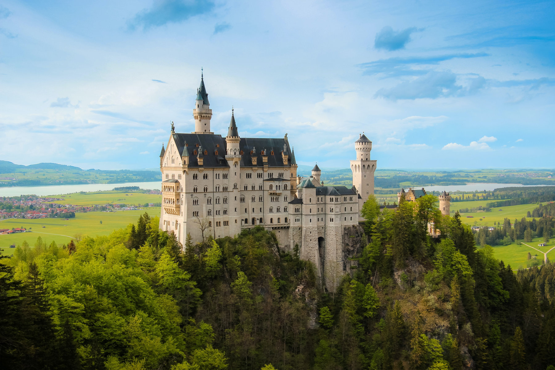 5 Alternatives to Staying in a Hotel