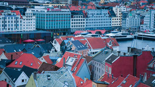 Boligprisene overrasker positivt i Bergen