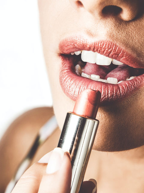 Kako odabrati idealnu nijansu nude ruža za usne?