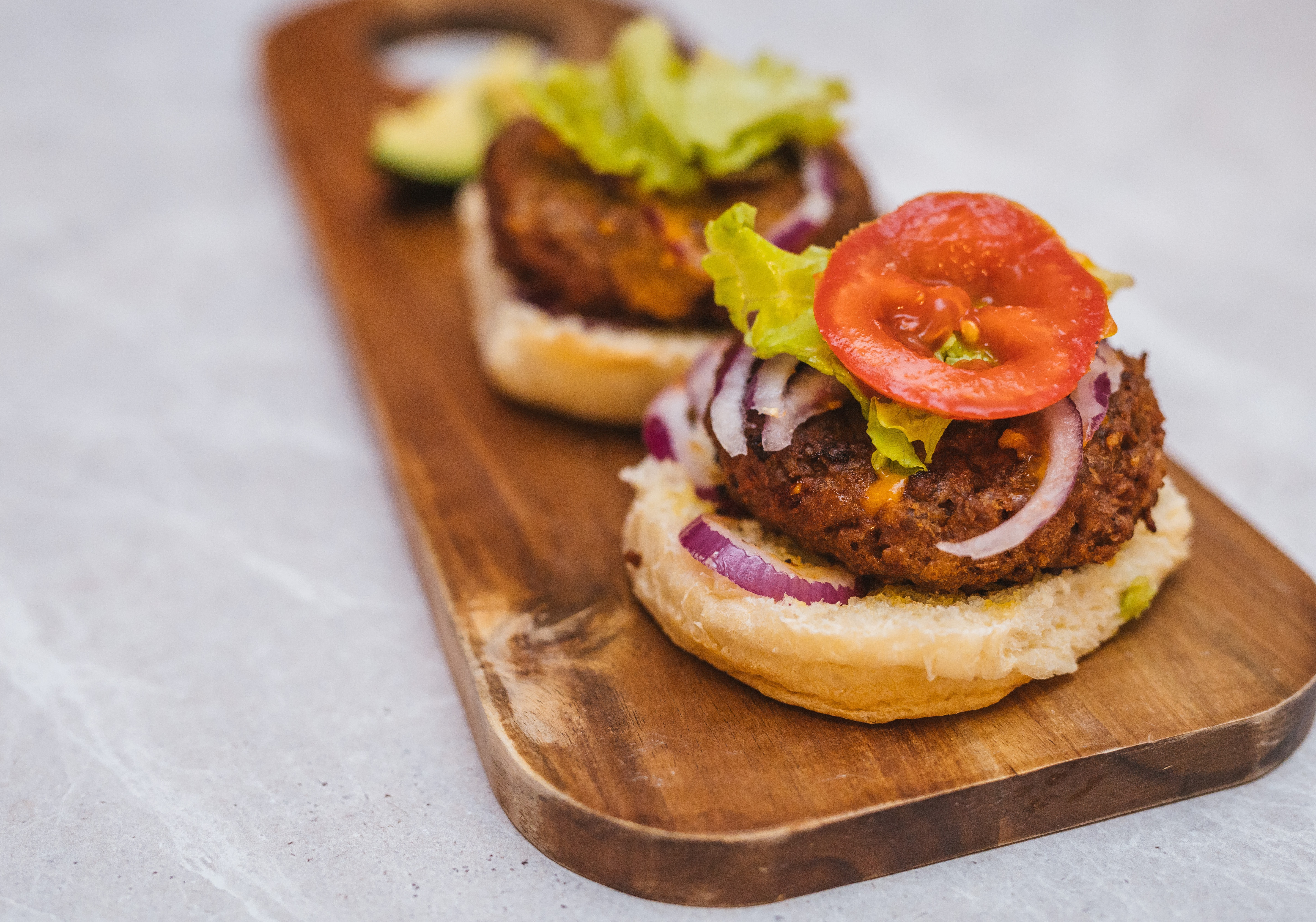Hambúrguer vegetariano feito com leguminosas