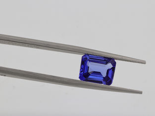 Buying Gemstones in Sri Lanka: What You Need to Know Before You Walk Into Any Shop