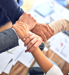 teambuilding handshake