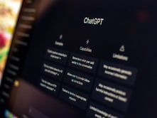 Anúncios no ChatGPT mudam a lógica da mídia digital e reforçam o valor de uma presença digital consistente