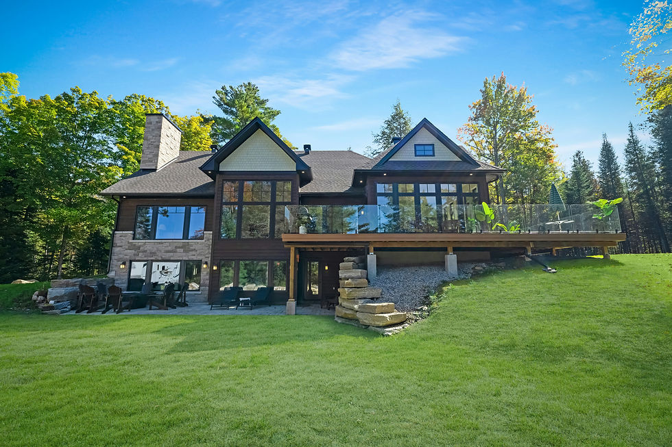 Lake Martin Waterfront vs. Off-Water Homes: Which Is Right for You?