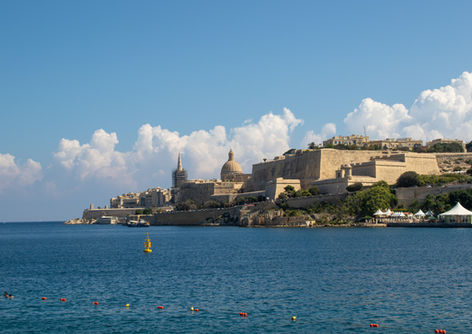 Image by Roxana Crusemire