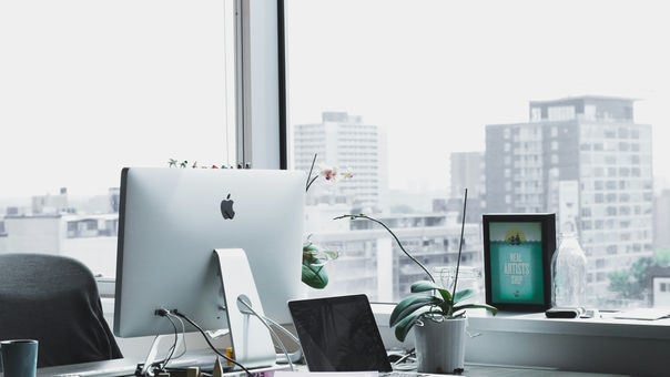 Overcoming Market-Specific Recruitment Challenges: A Guide for Large Companies