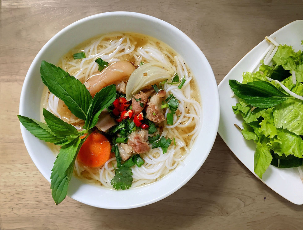 A bowl of vietnamese noodles