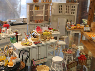 Benefits of Miniature Building and Seeing Things from a Wider Perspective