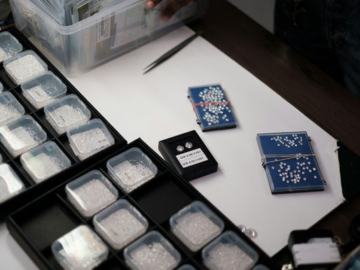 Buying Loose Diamonds Online: What to Look for & What to Avoid