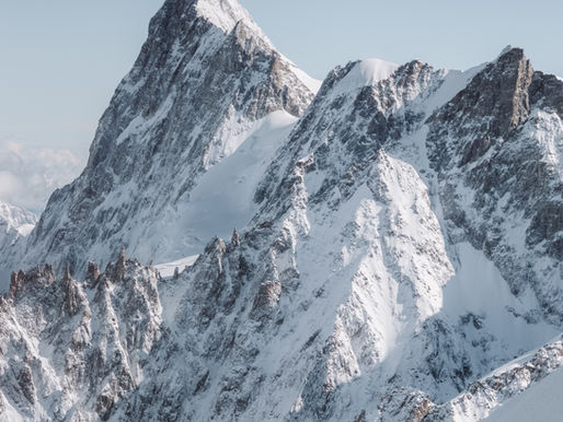 Acute Mountain Sickness: Prevention & Warning Signs Every Mountain Athlete Must Know