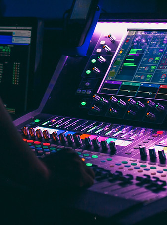 Image by Denisse Leon