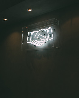 Image by charlesdeluvio