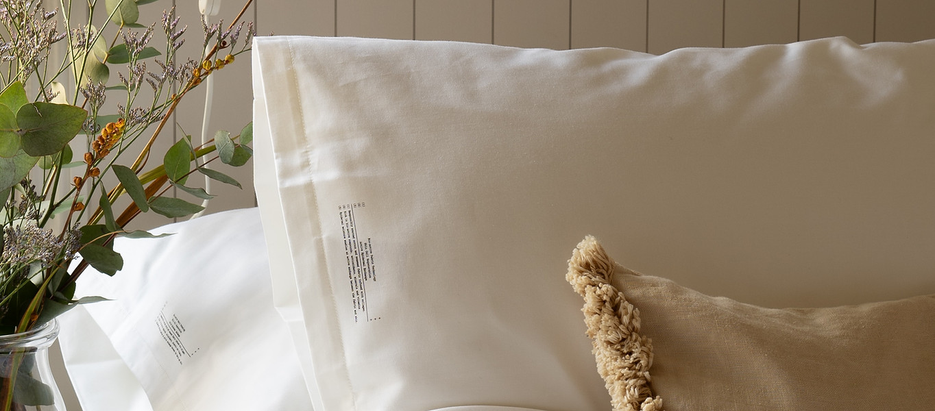 Lit apaisant, symbole de repos et de sommeil réparateur — soin du stress et du sommeil à Clermont-Ferrand