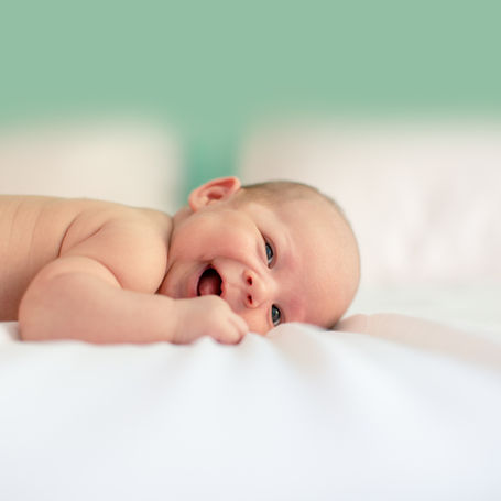 Mon bébé refuse le "tummy time" (position sur le ventre), que faire ?