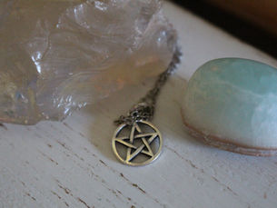 Unlocking the Mysteries of the Pentagram Ring: A Symbol of Power and Mystery