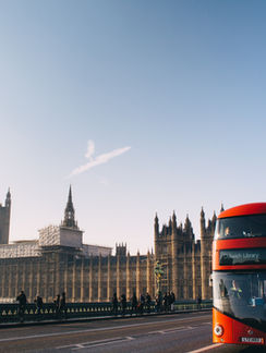 Reino Unido acelera corrida pelos minerais estratégicos e lança plano para reduzir dependência da China até 2035