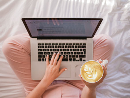 Online Yoga Ausbildung - flexibel Yogalehrer*in werden von überall auf der Welt