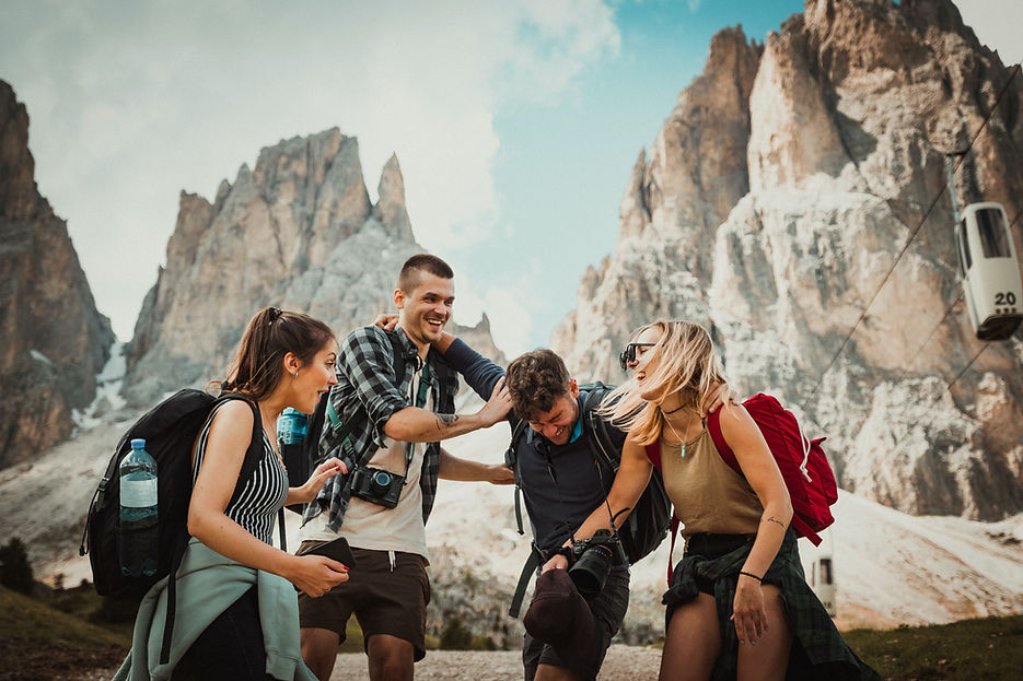Group of friends laughing together outdoors on an active experience in Munich