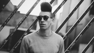 Comment choisir une coupe de cheveux qui met en valeur ton visage : le guide 2026