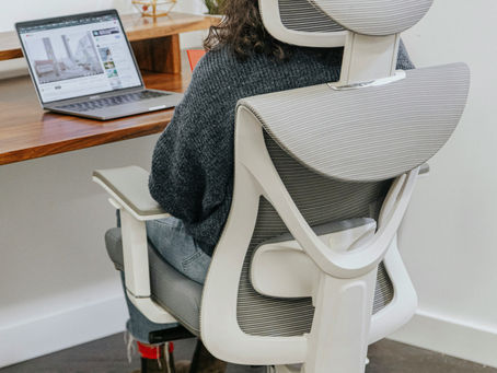 Ergonomia no Trabalho: Como Avaliar Posturas e Prevenir Lesões