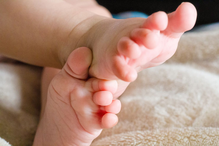 newborn baby feet