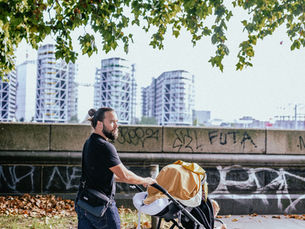 How to resolve day / night confusion with your nocturnal newborn