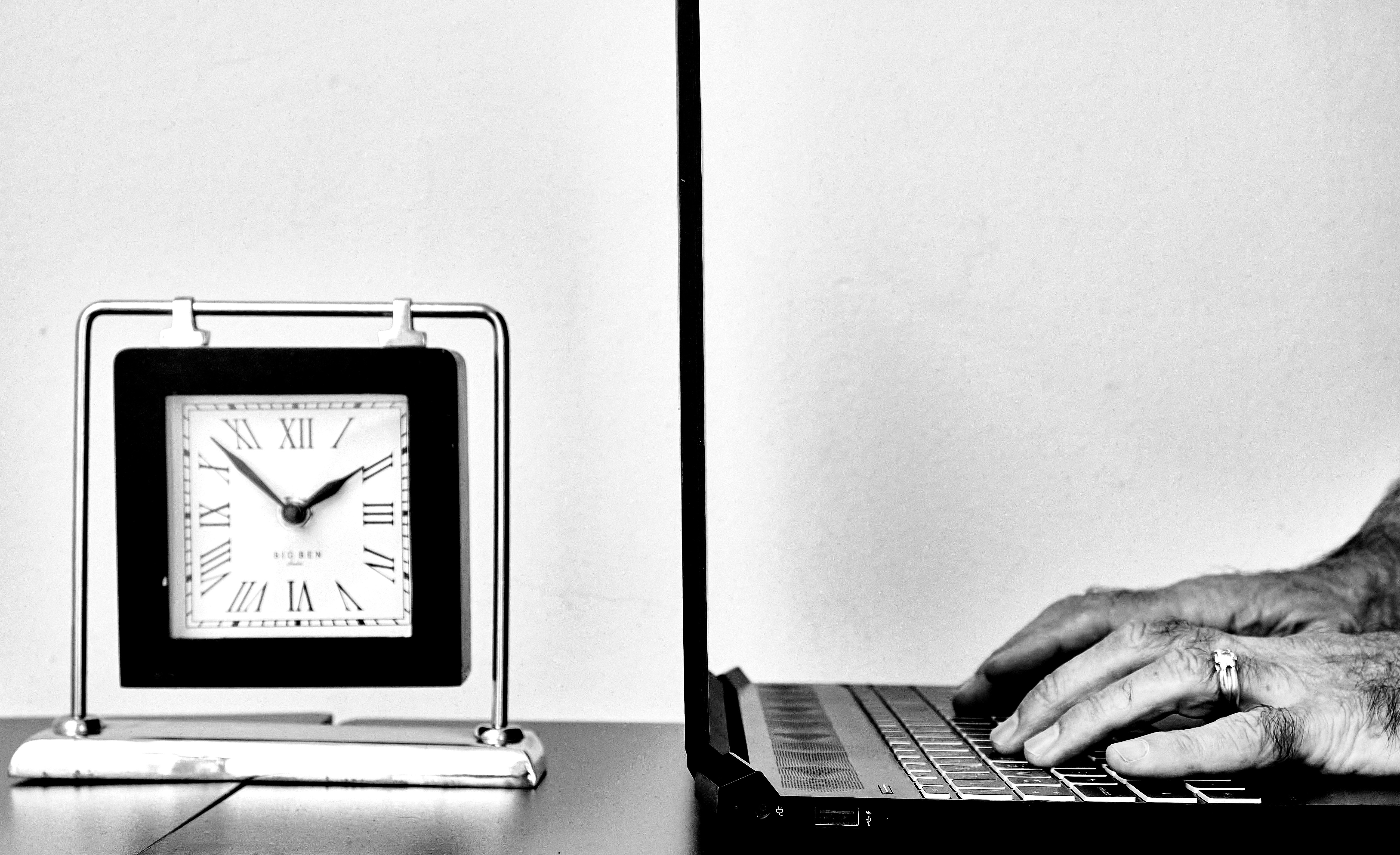 Reducción de la jornada laboral no en agenda para 2025