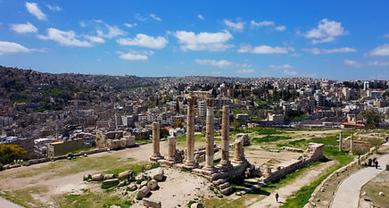 Image by Daniel Qura