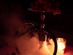 Illegale e-sigaretten en 20-tal potten shisha in beslag genomen in Lommel