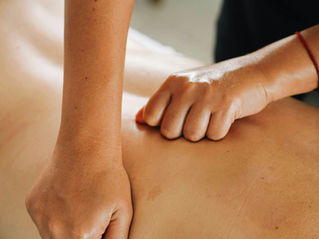 bienfaits des massages naturistes 