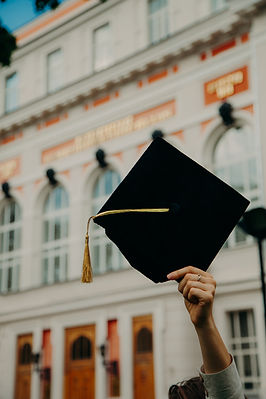 a graduation hat
