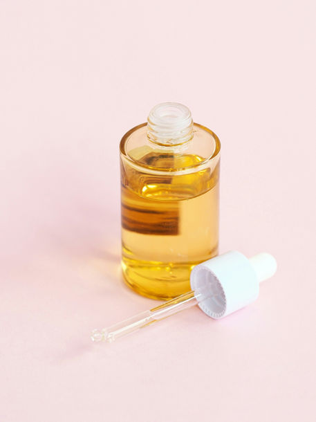 Can’t Tolerate Retinoids? Here Are the Best Skin Doctor-Approved Alternatives