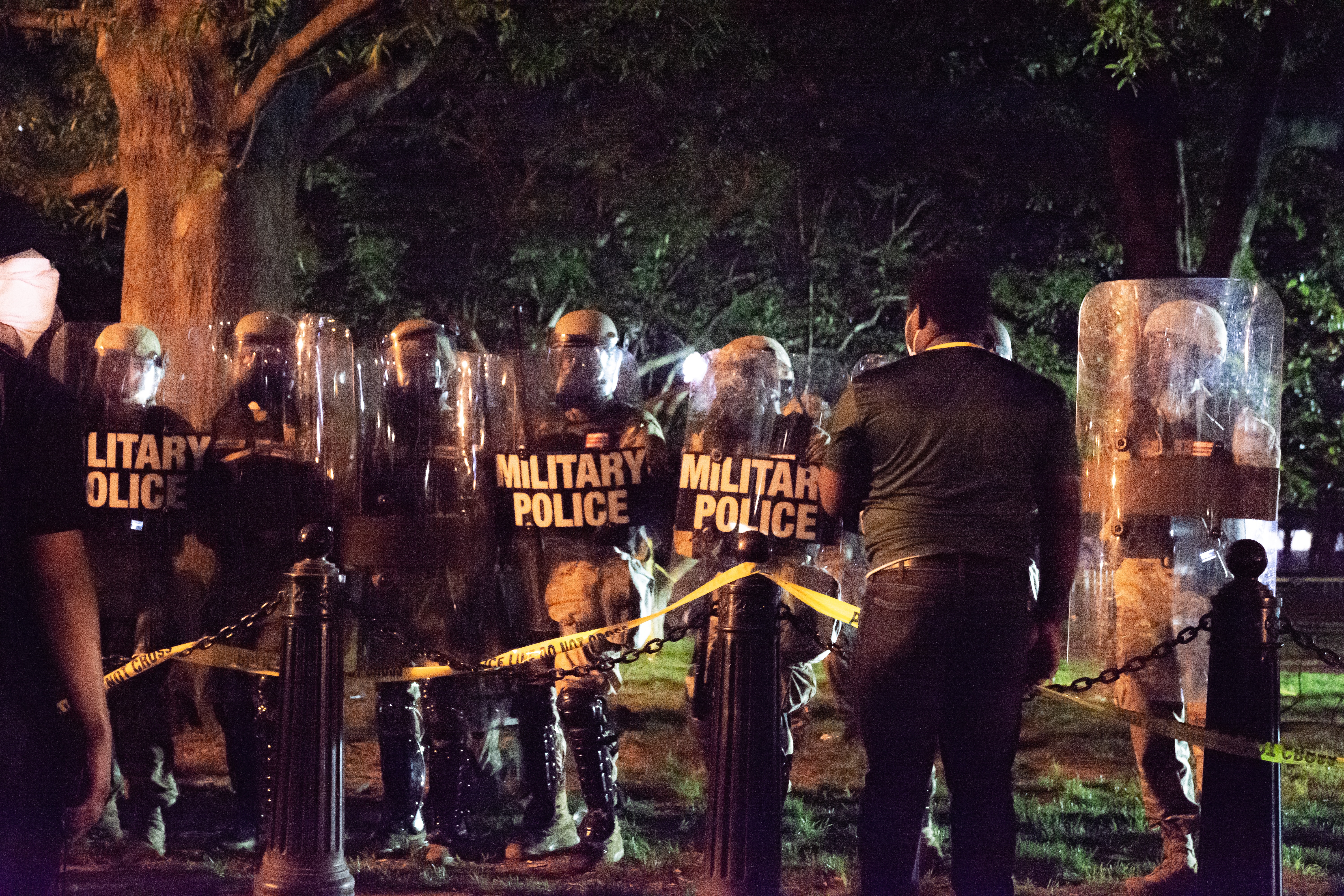 Asesinato del activista conservador Charlie Kirk intensifica la violencia política en Estados Unidos.